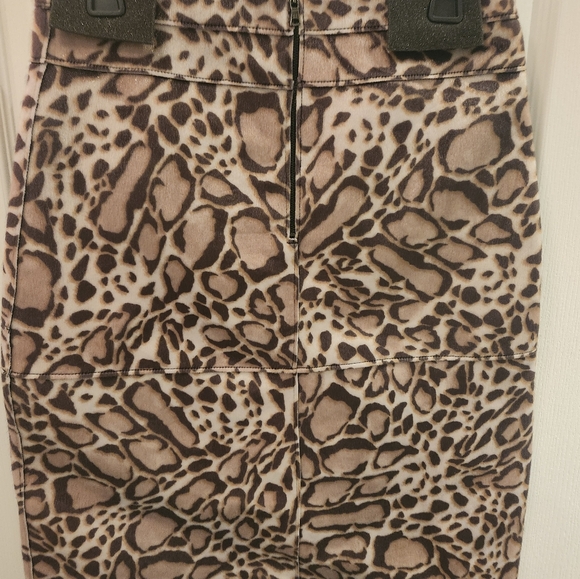 Faux Fur Leopard Print Skirt - Picture 6 of 10